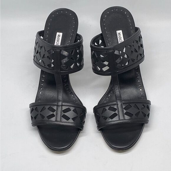 Manolo Blahnik Sophocles Perforated Mules size 37 - Picture 3 of 12